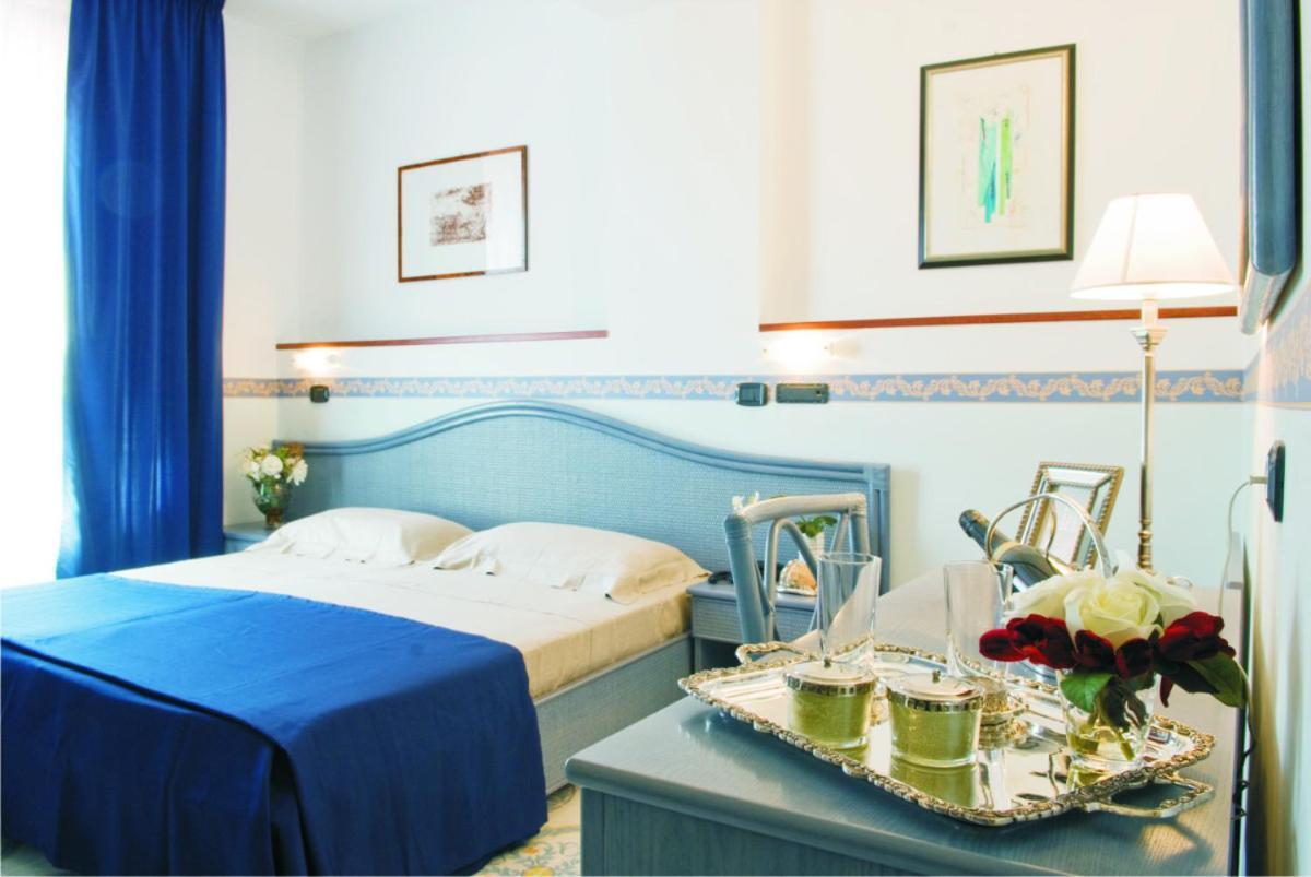 Hotel Stella Maris Casal Velino Kültér fotó