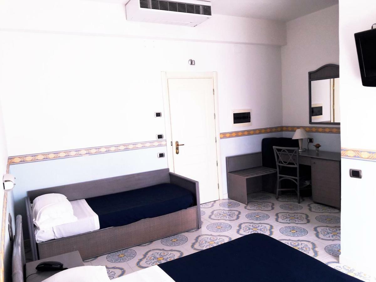 Hotel Stella Maris Casal Velino Szoba fotó